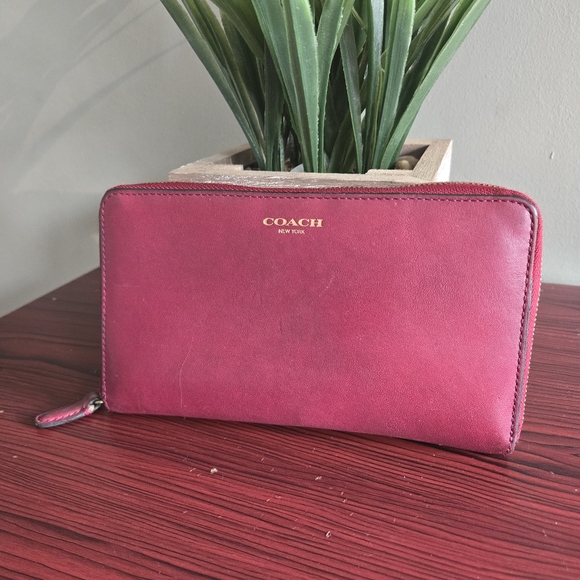 Coach Handbags - Coach Leather wallet Burgundy
